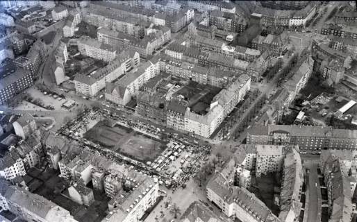 ARH NL Koberg 8449, Wochenmarkt auf dem Stephansplatz, Hannover-Südstadt, 1957