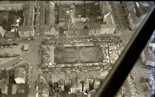 ARH NL Koberg 8450, Wochenmarkt auf dem Stephansplatz, Hannover-Südstadt, 1957