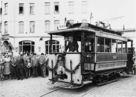 ARH NL Koberg 899, Abschiedsrede (des Direktors der ÜSTRA?) anlässlich Stilllegung Strecke Gehrden-Empelde, Gehrden, 1961