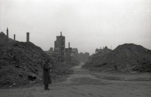 ARH NL Koberg 9224, Zerstörte Gebäude und Trümmer, Hannover, 1947