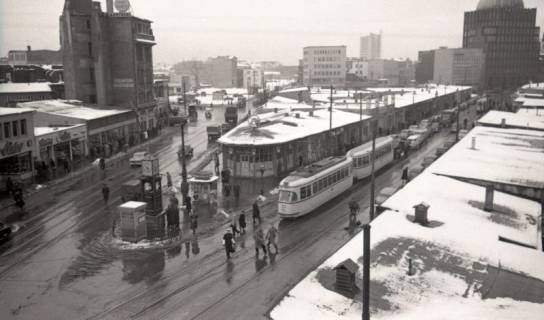 ARH NL Koberg 9278, Steintor mit Straßenbahnen, hinten Anzeiger-Hochhaus, Hannover, 1952