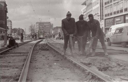 ARH NL Koberg 935, Straßenbahngleisarbeiten in der Georgstraße, Hannover, 1971