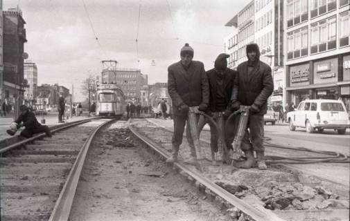 ARH NL Koberg 936, Straßenbahngleisarbeiten in der Georgstraße, Hannover, 1971