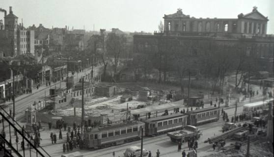 ARH NL Koberg 9565, Blick auf Kröpcke und das Opernhaus, Hannover, 1948