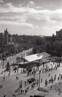 ARH NL Koberg 9570, Blick auf Kröpcke und zerstörte Wohnhäuser, Hannover, 1948