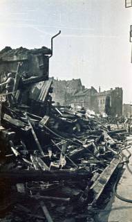 ARH NL Koberg 9701, Zerstörte Häuser in der Altstadt, Hannover, 1943