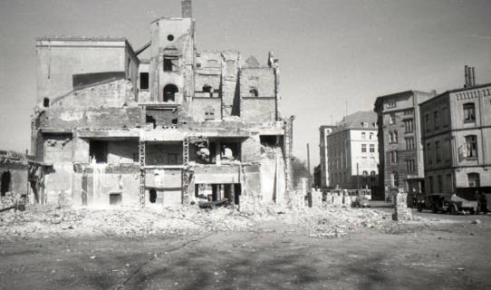 ARH NL Koberg 9757, Zerstörtes Wohnhaus, Hannover, 1949