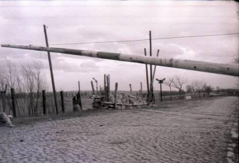 ARH NL Koberg 9828, Grenzübergang Helmstedt/Marienborn, 1946