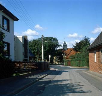 ARH NL Machinowski 358, Blick auf die Kirche zu den 10.000 Rittern, Lenthe, 1981
