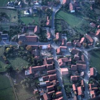 ARH NL Machinowski 434, Kreuzung "In der Wiek"/St.-Osdag-Straße, Mandelsloh, 1979