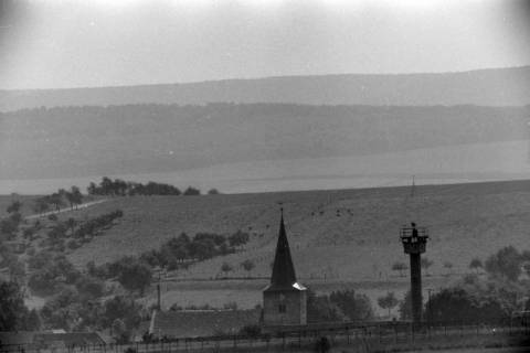 ARH NL Mellin 01-002/0025, Ehemalige innerdeutsche Grenze, Kirche und Wachturm, Mackenrode (Thüringen), vor 1989