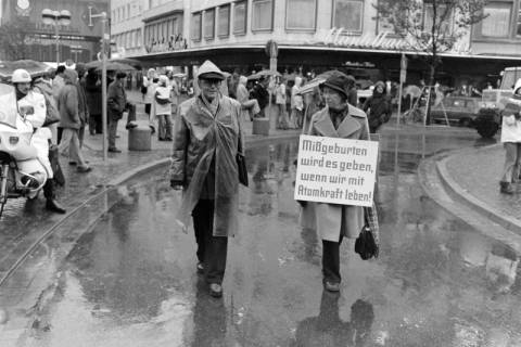 ARH NL Mellin 01-004/0003, Anti-Atomkraft Demonstration gegen das Atommülllager Gorleben, Hannover, 1979