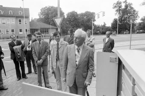 ARH NL Mellin 01-008/0014, Eröffnung? der Marktstraße (Hochbrücke) in Burgdorf, zwischen 1974/1976