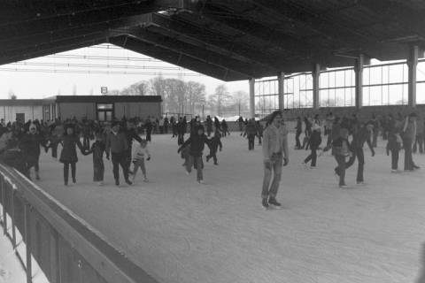 ARH NL Mellin 01-010/0024, Eisstadion in Mellendorf, nach 1977