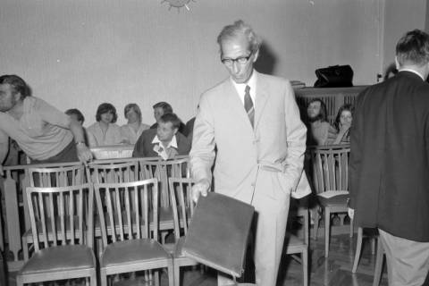 ARH NL Mellin 01-012/0003, Otto Freiherr von Fircks im Amtsgericht, Burgdorf, 1971
