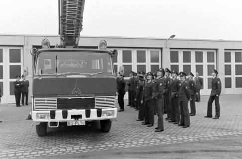 ARH NL Mellin 01-020/0008, Übergabe neue Drehleiter DLK 23/12 an die Feuerwehr Lehrte, 1970