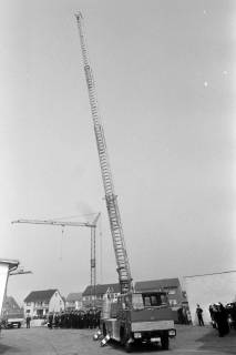 ARH NL Mellin 01-023/0018, Übergabe neue Drehleiter DLK 23/12 an die Feuerwehr Lehrte, 1970