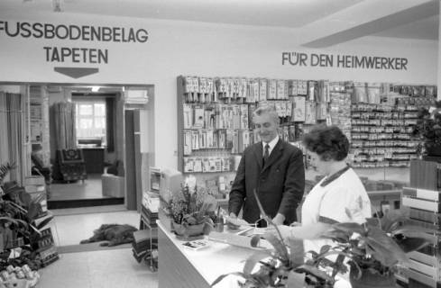 ARH NL Mellin 01-026/0019, Malerei und Fachgeschäft Georg Reimann, Bissendorf, um 1976