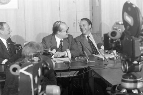 ARH NL Mellin 01-027/0015, Pressekonferenz?, zwischen 1977/1978