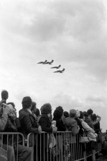 ARH NL Mellin 01-048/0024, "Tag der offenen Tür" auf dem Fliegerhorst Celle-Wietzenbruch? Starfighter im Formationsflug, ohne Datum