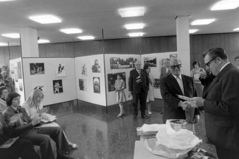 ARH NL Mellin 01-059/0012, Ausstellung des Fotografen Günther Koch?, um 1972