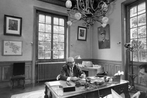 ARH NL Mellin 01-085/0017, Im Mairie de Vanves (Rathaus)?, Vanves?, ohne Datum