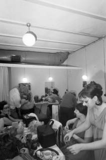 ARH NL Mellin 01-091/0014, Vorbereitungen für ein Theaterstück?, ohne Datum