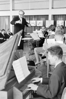 ARH NL Mellin 01-091/0019, Auftritt eines Schulensembles?, ohne Datum