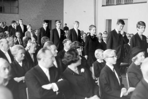 ARH NL Mellin 01-092/0003, Schüler bei einer Veranstaltung?, ohne Datum
