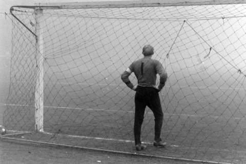 ARH NL Mellin 01-094/0015, Fußballspiel im Nebel, ohne Datum
