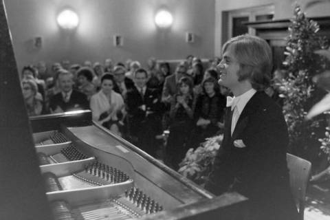 ARH NL Mellin 01-107/0013, Pianist, ohne Datum