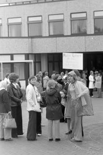 ARH NL Mellin 01-121/0013, Demonstration für mehr Lehrer am Gymnasium, ohne Datum