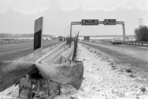 ARH NL Mellin 01-129/0011, Verformte Leitplanke an einem Abzweig einer Autobahn?, ohne Datum