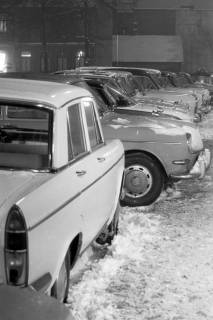 ARH NL Mellin 01-130/0020, Reihe von Autos im Schnee, ohne Datum