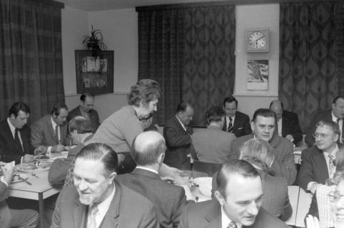 ARH NL Mellin 01-178/0012, Gemeinschaftliches Essen , ohne Datum