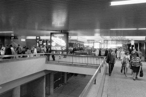 ARH NL Mellin 01-181/0014, Hauptbahnhof, Hannover, um 1975