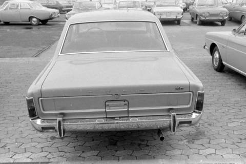 ARH NL Mellin 01-183/0003, Heckansicht eines PKW (Ford 17M 2000 S), ohne Datum