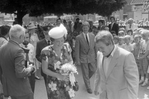 ARH NL Mellin 01-184/0002, Besuch der niederländischen Königin Beatrix bei der stationierten niederländischen NATO-Einheit „5e Groep Geleide Wapens (5. GGW)“ (deutsch: fünfte niederländische Fernlenkwaffengruppe), Stolzenau, 1987