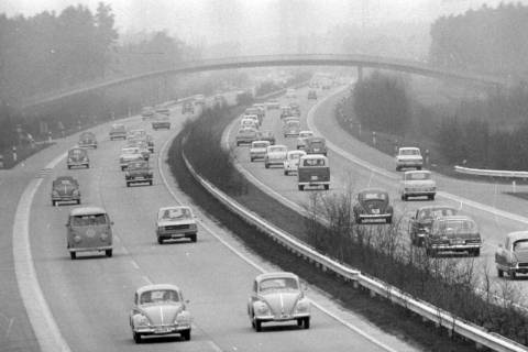ARH NL Mellin 01-192/0010, Autos auf einer Autobahn(?), ohne Datum