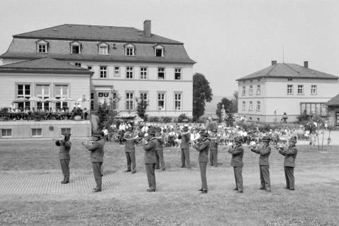 ARH NL Mellin 01-196/0008, Jagdhornbläser am Jagdschloss Springe, ohne Datum