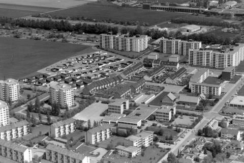 ARH NL Mellin 02-013/0004, Wohngebiet und Grundschule am Ebersberg, Springe, ohne Datum