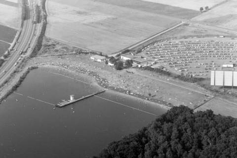 ARH NL Mellin 02-016/0005, Kirchhorster See, Autokino und Autobahn, Kirchhorst, zwischen 1969/1992