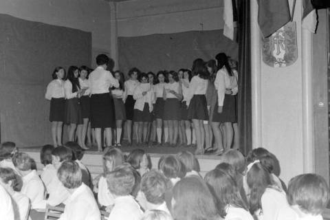 ARH NL Mellin 02-018/0008, Mädchen-Chor, ohne Datum