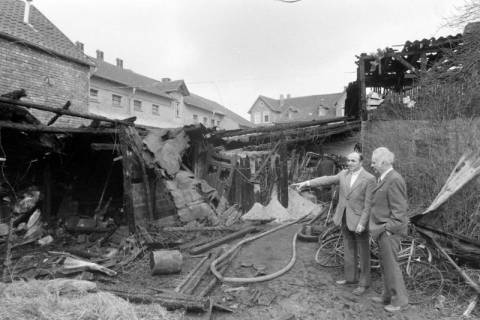 ARH NL Mellin 02-019/0011, Hausruine nach einem Brand, ohne Datum