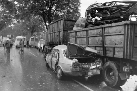 ARH NL Mellin 02-028/0006, Unfall eines PKWs mit einem LKW, ohne Datum