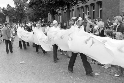 ARH NL Mellin 02-036/0020, Festzug, ohne Datum