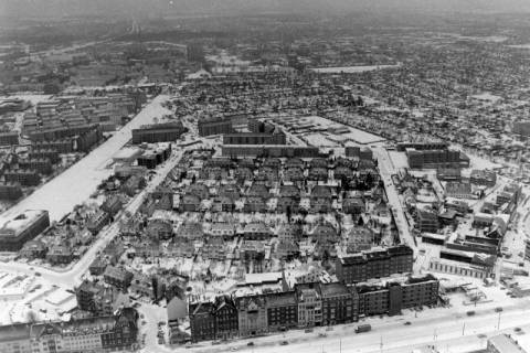 ARH NL Mellin 02-057/0008, Blick nach Westen auf die Wohngegend bei der Vahrenwalder Straße (vorne unten), Vahrenwald, ohne Datum