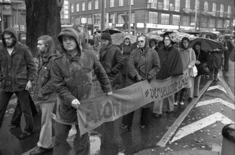 ARH NL Mellin 02-059/0010, Anti-Atomkraft Demonstration gegen das Atommülllager Gorleben, Hannover, 1979