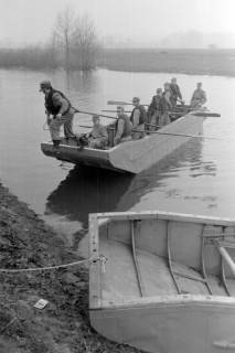 ARH NL Mellin 02-106/0016, Übung/Einsatz des Technischen Hilfswerks (THW), um 1970