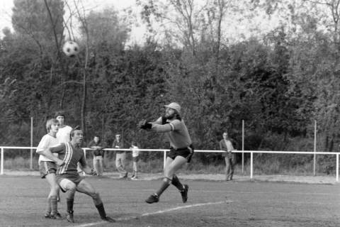ARH NL Mellin 02-154/0010, Fußballspiel, um 1975